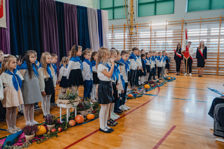 2025-10-17 pasowanie pierwszakow (95)