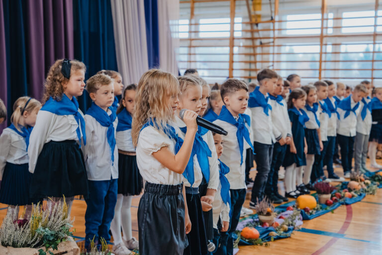 2025-10-17 pasowanie pierwszakow (96)